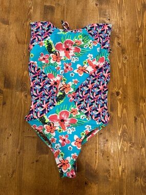 Chan Chan of Venezuela Open Back, Multi-print One Piece, Size Small